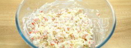 тарталетки с крабовыми палочками. Шаг 3