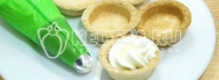 тарталетки с красной икрой праздничные. Шаг 2