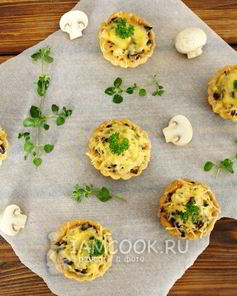 Тарталетки с курицей и грибами
