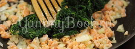 тарталетки с лососем и шпинатом. Шаг 2