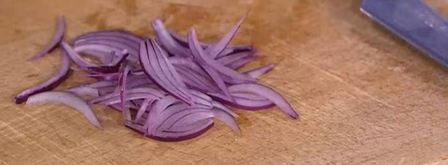 тарталетки с семгой, красным луком и каперсами. Шаг 6