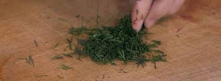 тарталетки с семгой, красным луком и каперсами. Шаг 8