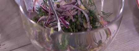 тарталетки с семгой, красным луком и каперсами. Шаг 9