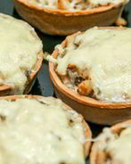 Тарталетки с сыром и грибами