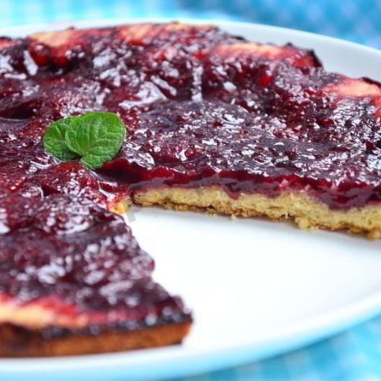 Рецепт тарта с карамелизированной клубникой