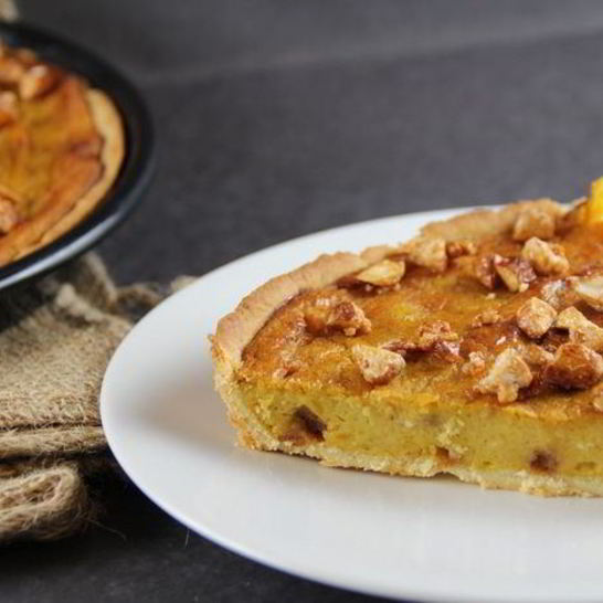 Рецепт тарта с пряной тыквой, медом и карамелизированным миндалем