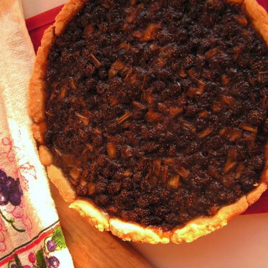 Рецепт тарта с ревенем и земляничным вареньем