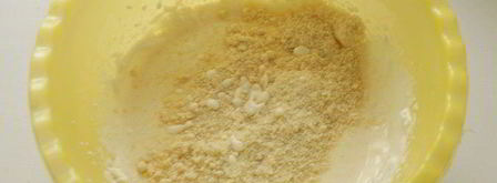 тарт со сливами, рикоттой и миндалем. Шаг 3