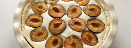 тарт со сливами, рикоттой и миндалем. Шаг 4