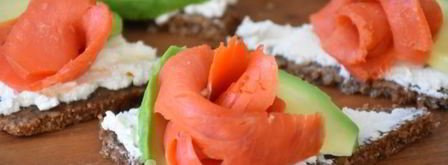 тартинки с копченым лососем и авокадо. Шаг 7