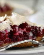 Вишневый тарт с безе