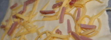 яичница на слоеном тесте. Шаг 5