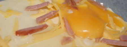 яичница на слоеном тесте. Шаг 6