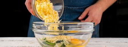 яичница в булочке. Шаг 4