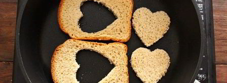 яичница в хлебе. Шаг 5