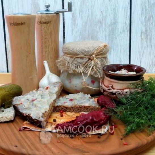 Рецепт закуски из сала с чесноком