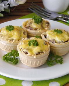 Жульен в тарталетках с грибами